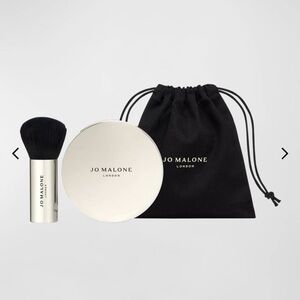 Jo Malone, Limited Edition English Pear & Freesia Scented Body Powder, NEW!!!